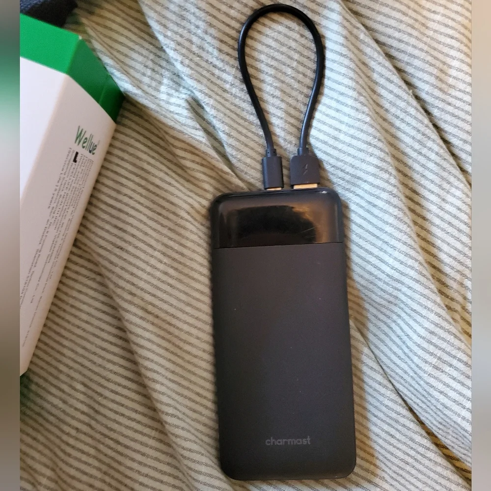 Charmast portable charger